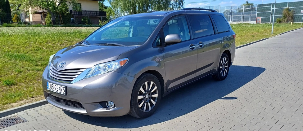 Toyota Sienna cena 109000 przebieg: 143300, rok produkcji 2017 z Lublin małe 172